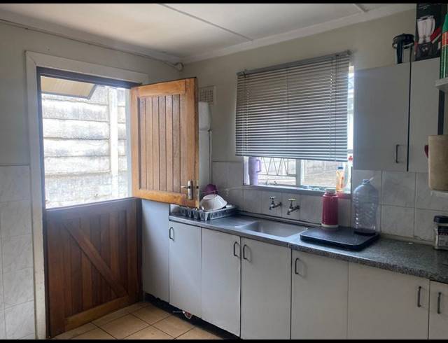 2 BEDROOM PROPERTY TO RENT IN AUSTERVILLE